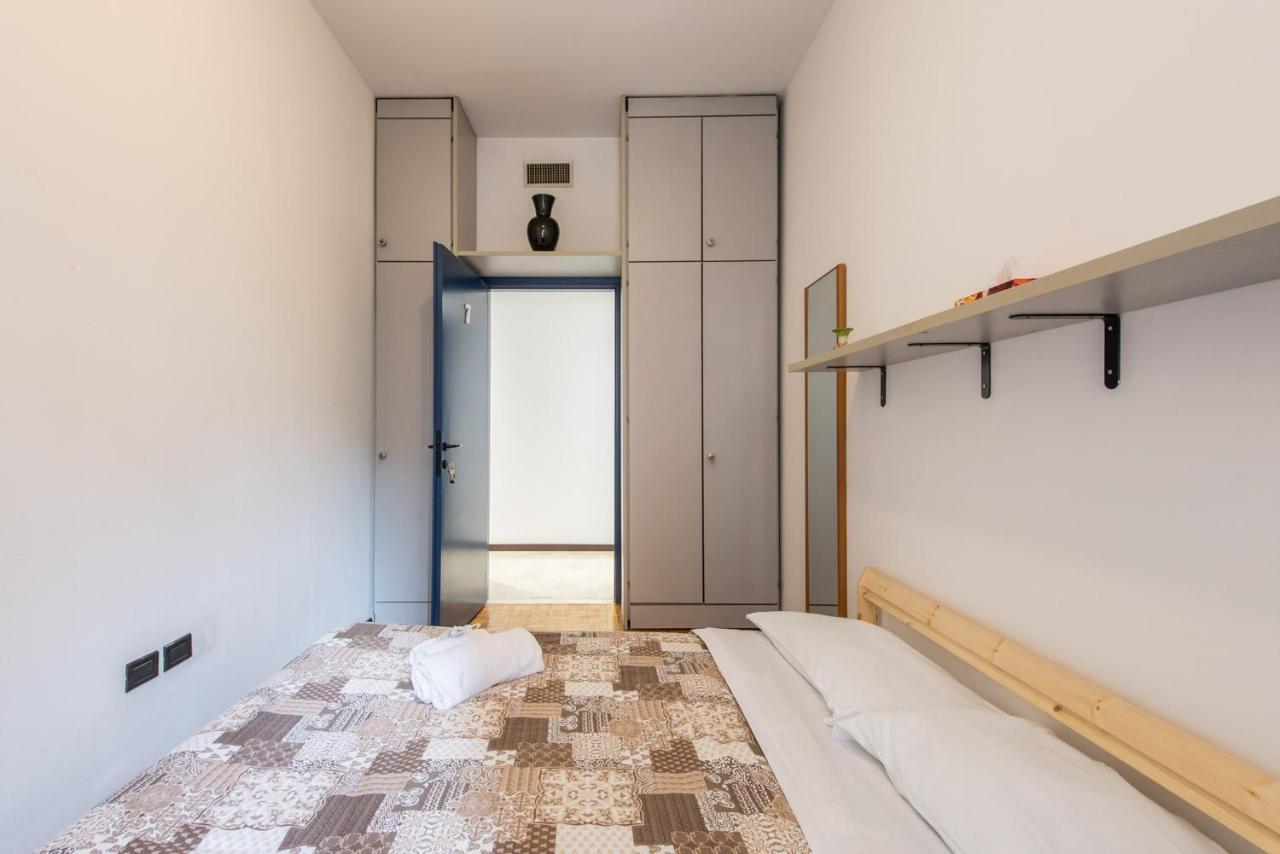 Central Guest House Милан Экстерьер фото